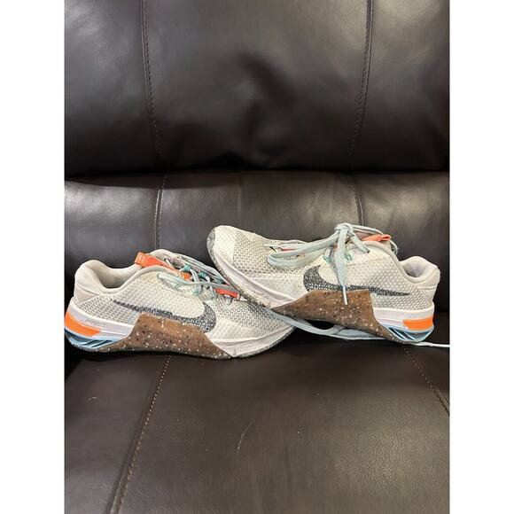 Nike Metcon 7 Light Bone Smoke Grey Women's Training Shoes DA9624-091 Size 11 - Picture 2 of 5